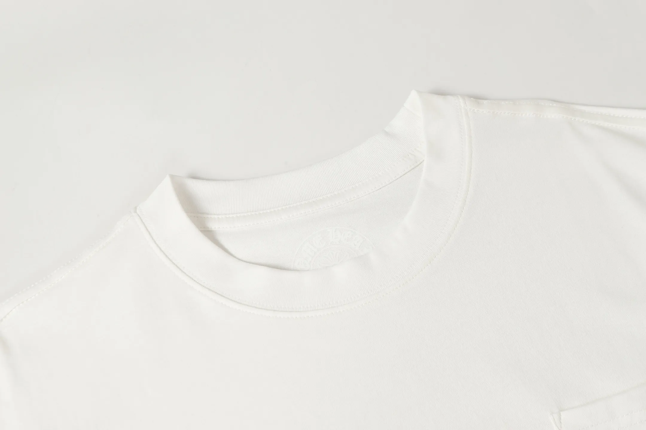 P160 -Chrome Hearts/Chrome Hearts 23ss color cross✝️Sanskrit letter printed short-sleeved T-shirt -High weight, high density and high quality. The wool is soft, delicate and skin-friendly. It feels soft and silky. It has excellent warmth and skin-friendly properties.